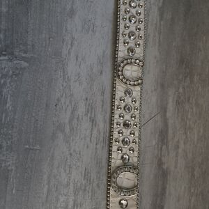 Elegant Silver Wall Decor with Crystal Accents